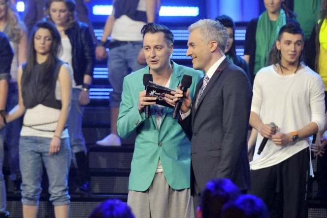 Tak na początku kariery wyglądał Piotr Kędzierski. Dziś trudno go rozpoznać na starych zdjęciach