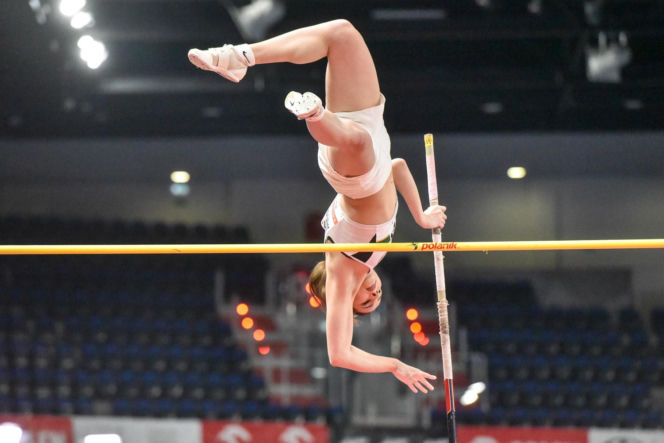 Halowe mistrzostwa Polski w Kujawsko-Pomorskiej Arenie Toruń. Zdjęcia kibiców i zawodników