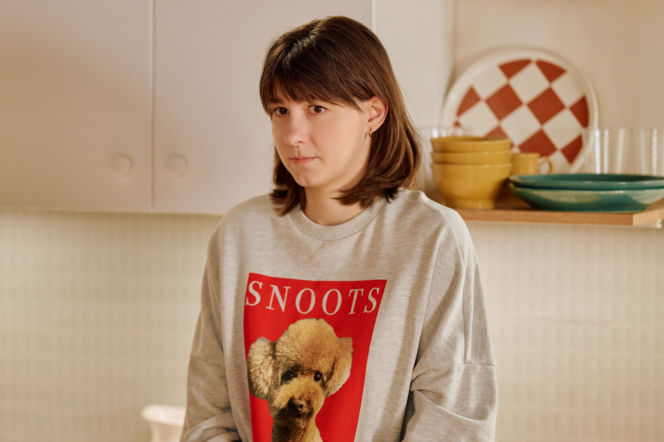 "Na Wspólnej", odcinek 4194: matka Remka zastaje półnagiego Brzozowskiego w mieszkaniu Brygidy. Oskarża ją o niewierność