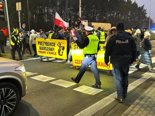 Mają dość korków, chcą buspas. W godzinach szczytu protestowali na pasach