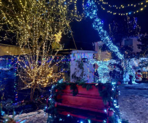 Dom bydgoskich Griswoldów znów rozbłysł. Powieśiliśmy 300 tysięcy lampek. Przygotowywaliśmy jej od lipca!