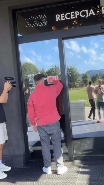 Książulo przyznał Gessler naklejkę MUALA