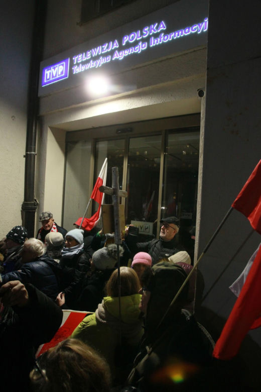 Protest przed siedzibą TVP 