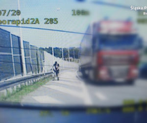 Śląskie. Rowerzysta wjechał na drogę ekspresową. Tak poprowadziła go nawigacja