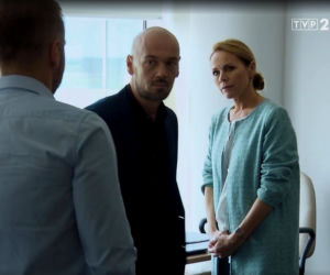 M jak miłość, odc. 1468: Andrzej Budzyński (Krystian Wieczorek), Jola Kaczmarek (Monika Krzywkowska), Borys (Adam Pater)