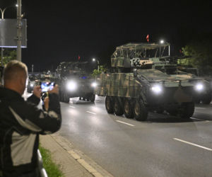 Nocna próba defilady wojskowej w Warszawie