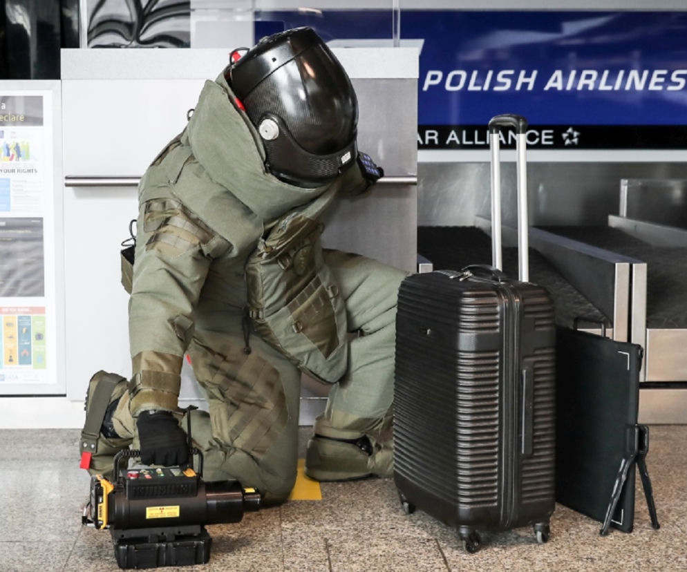 Pirotechnik szukał bomby na lotnisku w Balicach. Wszystko przez 45-letniego Francuza