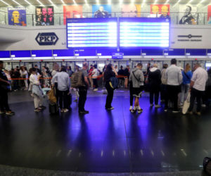 Potworny paraliż na Dworcu Centralnym. „Rekordzista ma 260 minut opóźnienia