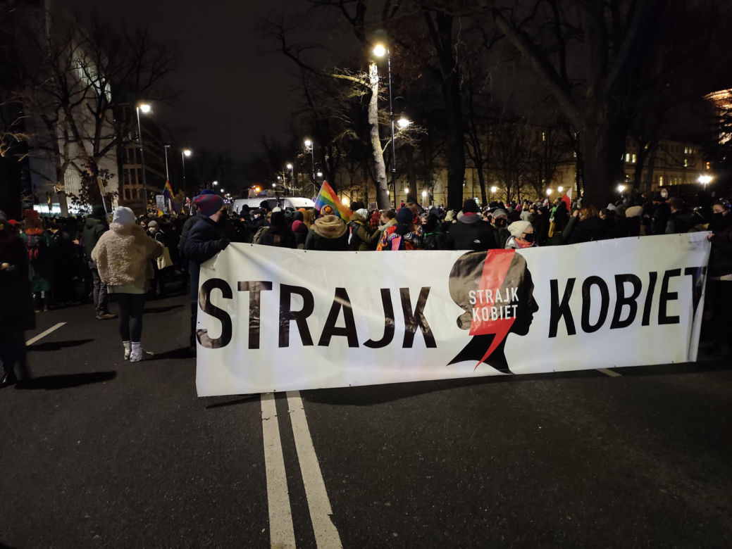 Strajk Kobiet 27.01.2021. Tłumy przed Trybunałem Konstytucyjnym
