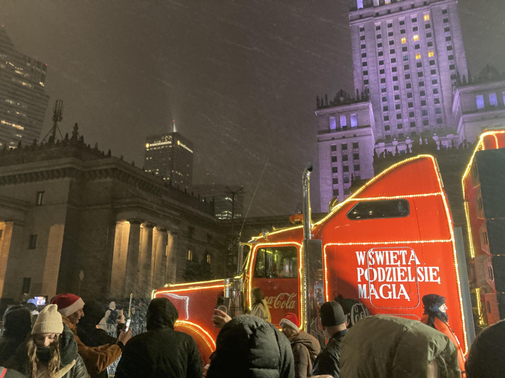 Świąteczna ciężarówka Coca-Coli w Warszawie