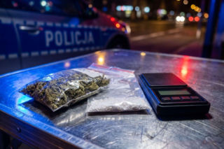 Zatrzymanie dilera w Gdańsku. Uciekając staranował policyjny radiowóz