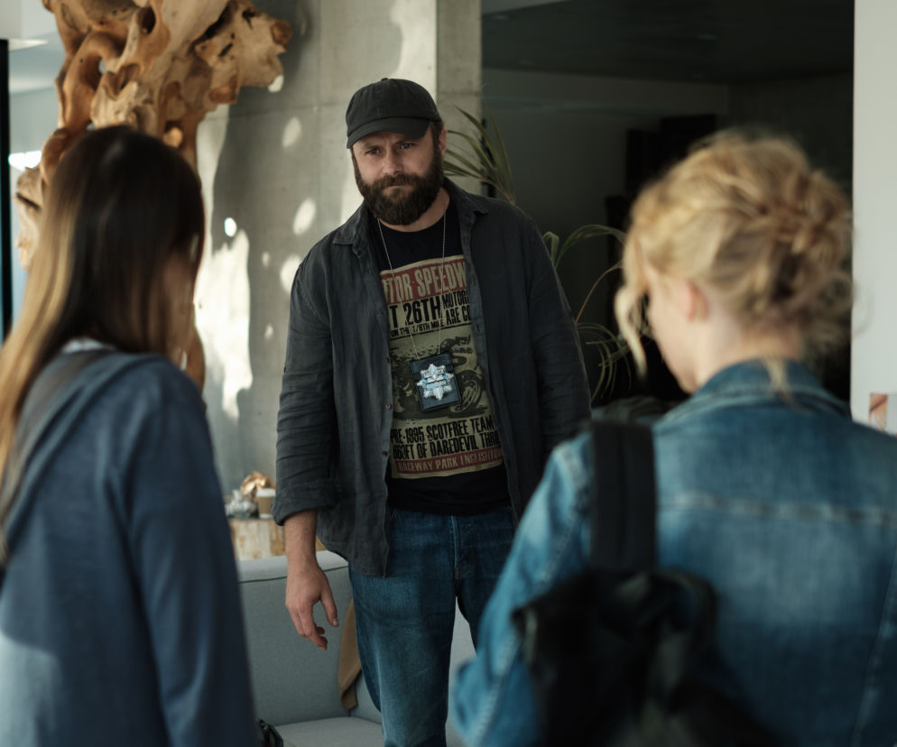 Pułapka odc. 2. Olga (Agata Kulesza), Justyna (Joanna Kulig), Czarny (Leszek Lichota)