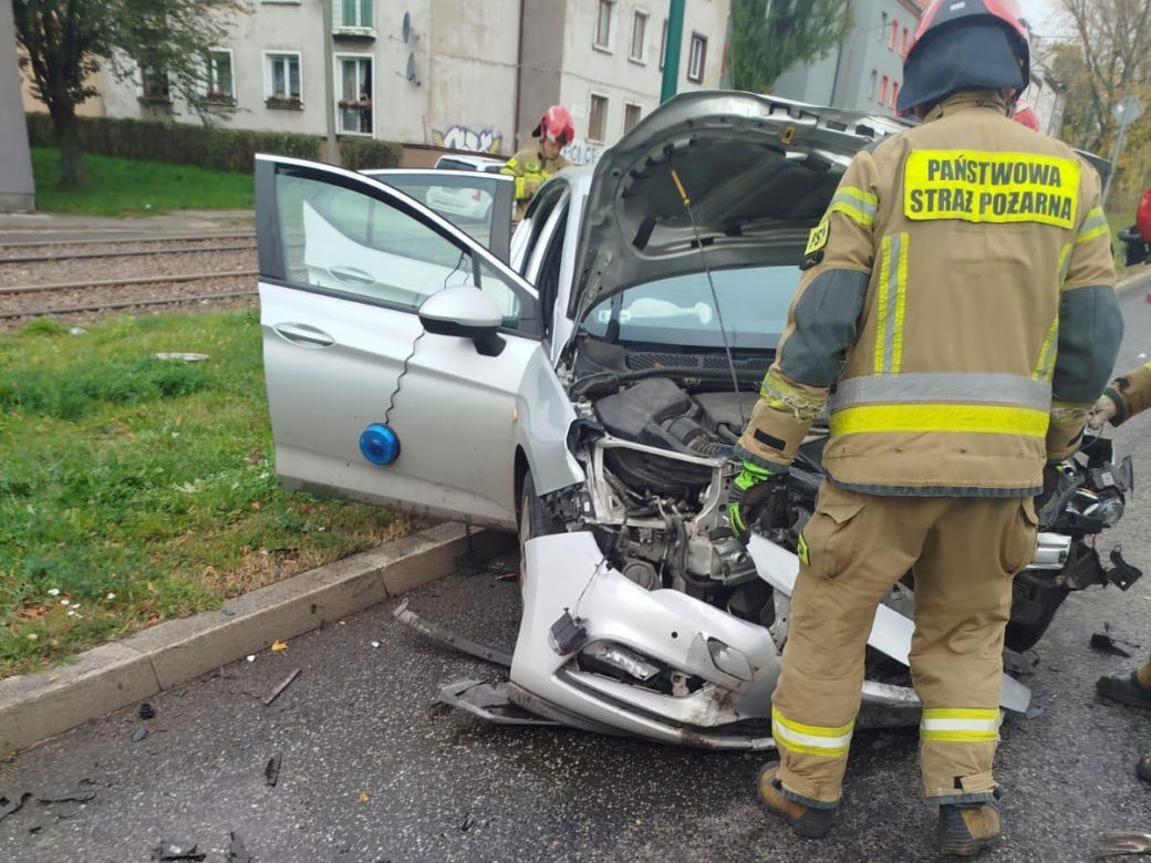 Zderzenie dwóch aut w Bytomiu