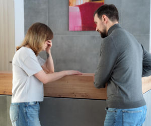 Barwy szczęścia odc. 3378. Renata (Anna Mrozowska), Marcin Kodur (Oskar Stoczyński)