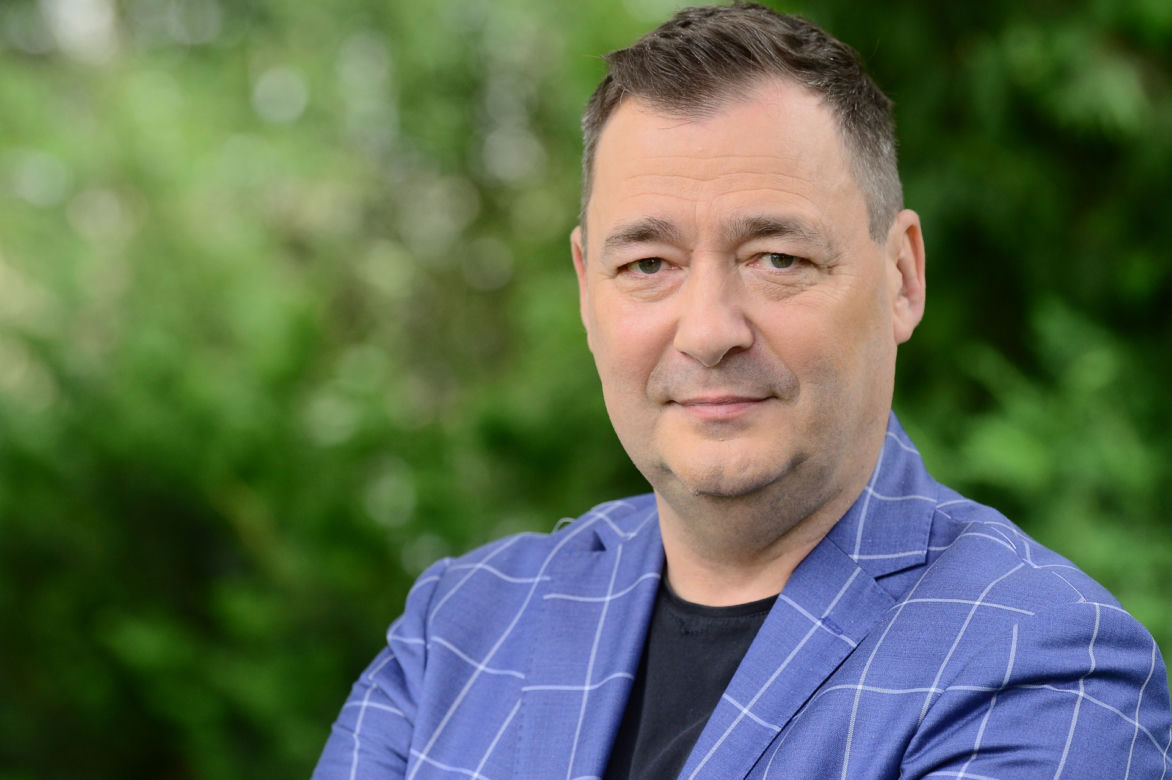 Tak wygląda Jacek Rozenek. Choroba mocno go zmieniła?