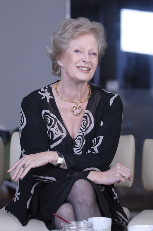 BEATA TYSZKIEWICZ