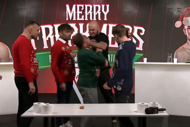 Skandal na konferencji Prime Show MMA! Miklasz potężnym ciosem znokautował Jówko. 50-latek padł jak rażony piorunem
