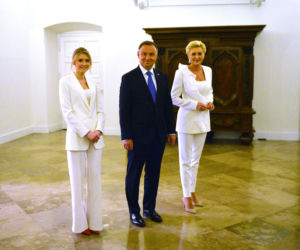 W Sylwestra chcemy się bawić z Trzaskowskim i Dudą