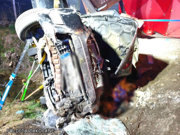 Nie żyje młody kierowca Forda. Policja bada ważny szczegół