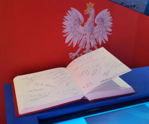 W Lesznie zaparkował  Wirtualny Teatr Historii