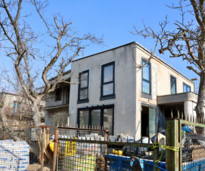 Niekończący się remont sąsiadów Kaczyńskiego