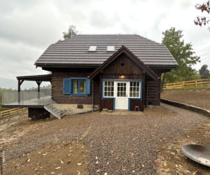 Remont drewnianej chaty w Tropiu (woj. małopolskie)