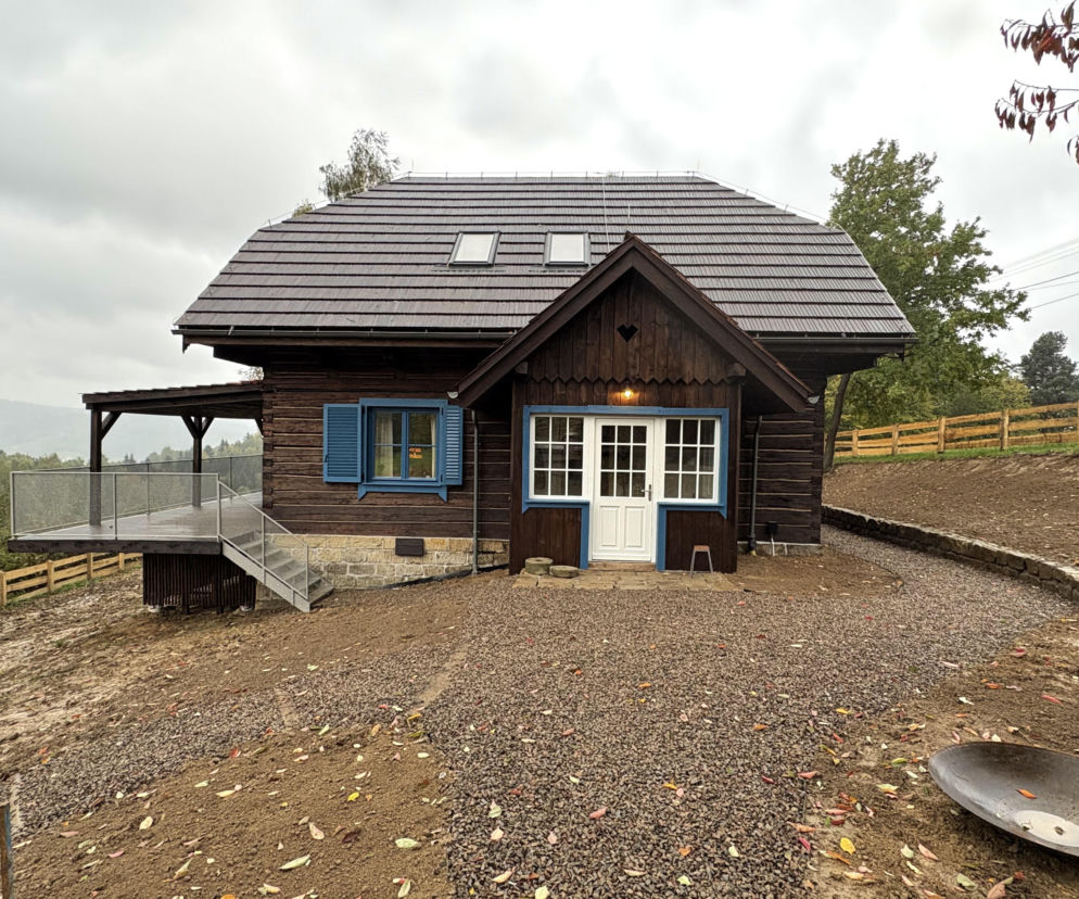 Remont drewnianej chaty w Tropiu (woj. małopolskie)