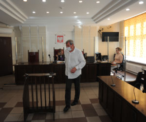 Atak nożownika na burmistrza Łeby proces
