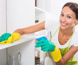  Jak skutecznie usunąć tłusty brud z szafek kuchennych? Genialne triki, dzięki którym kuchnia znów lśni!