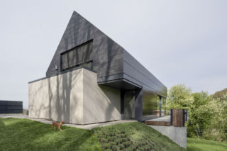 Dom solarny produkujący energię