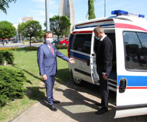 Nowe karetki. Będą służyły do walki z koronawirusem w Rzeszowie, Przemyślu, Krośnie, Sanoku i Mielcu