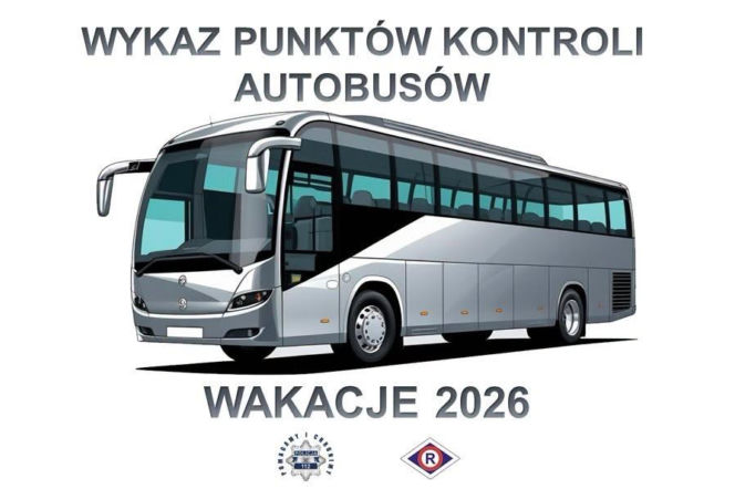 Grafika przedstawia szary autokar turystyczny na białym tle, z widocznym napisem Wykaz punktów kontroli autobusów oraz Wakacje 2026. Obraz odnosi się do akcji kontroli autokarów przed wyjazdami na letni wypoczynek, o czym możesz przeczytać więcej na naszym portalu.