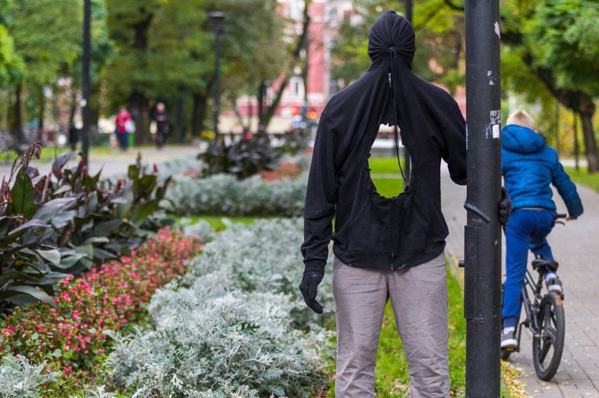 6 Instalacja "Holy Man" Marka Jenkinsa w pasażu Rubinsteina przy Piotrkowskiej