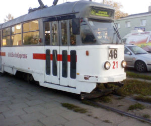 Wagon Konstal 803N na linii 46 do Ozorkowa, przystanek w Zgierzu, 2007 rok