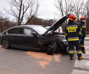 Emeryt rozbił luksusowe BMW za setki tysiecy zł!