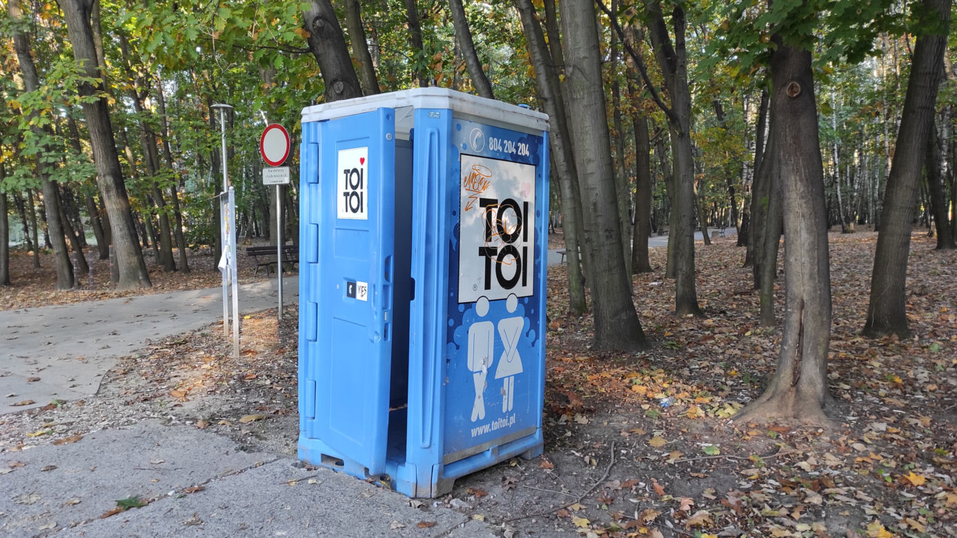 Toalety w Parku Piaskówka w Tarnowie