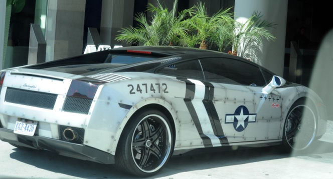 Chris Brown w Lamborggini Gallardo