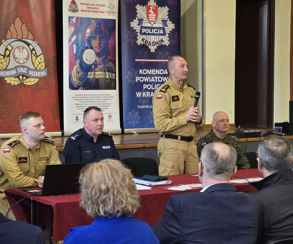 Służby rozmawiają z mieszkańcami o bezpieczeństwie. Będą wojskowi, strażacy i policja