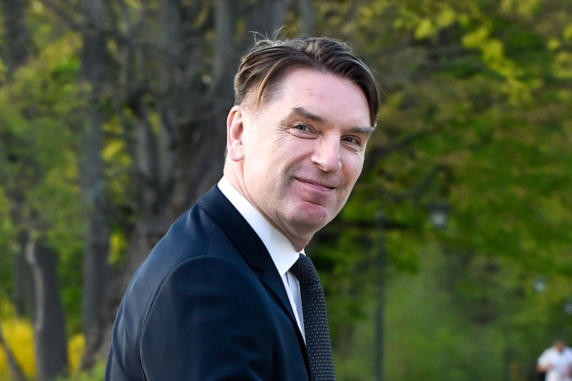 Tomasz Lis z psem Lutrem