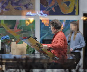 Paweł Wilczak szuka złota w w lombardzie