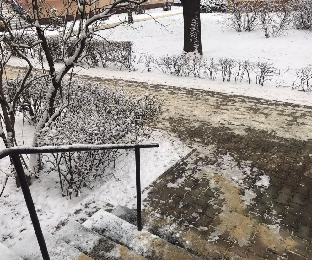 Kto powinien odśnieżyć chodnik?