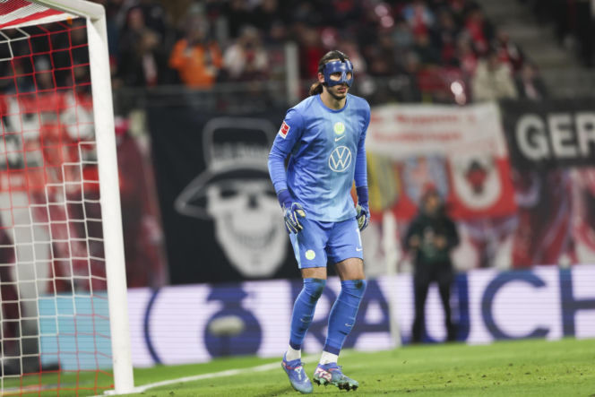 Kamil Grabara spotykał się z Polą Lis. Kim jest jego nowa ukochana?