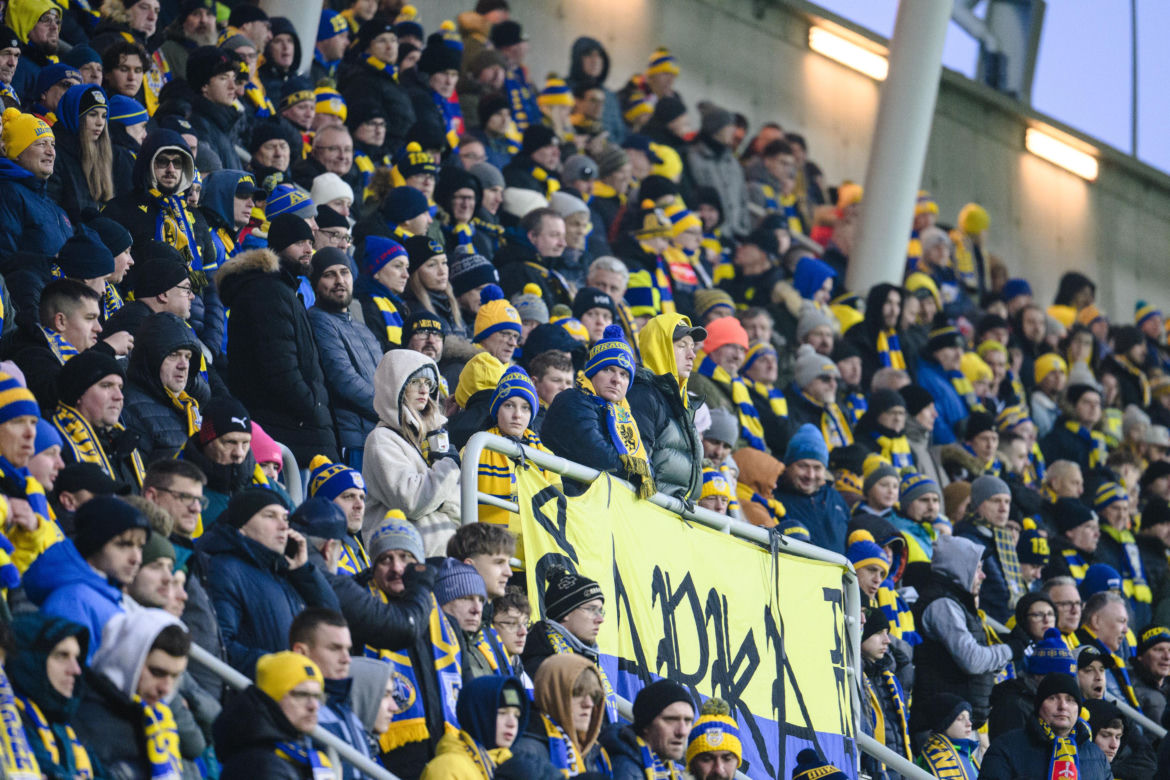 Arka Gdynia - Raków Częstochowa, zdjęcia kibiców i piłkarzy z meczu 17. kolejki PKO BP Ekstraklasy