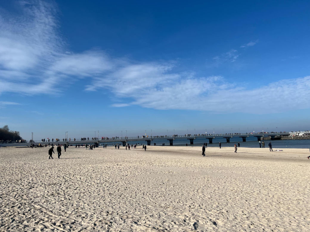 Plaża w Kołobrzegu zimą