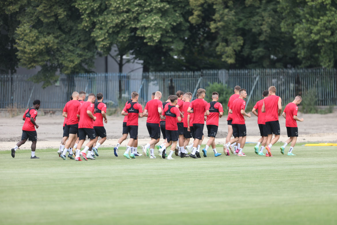 Łukasz Podolski już czaruje w Zabrzu. Tak wyglądał pierwszy trening gwiazdy w Górniku.
