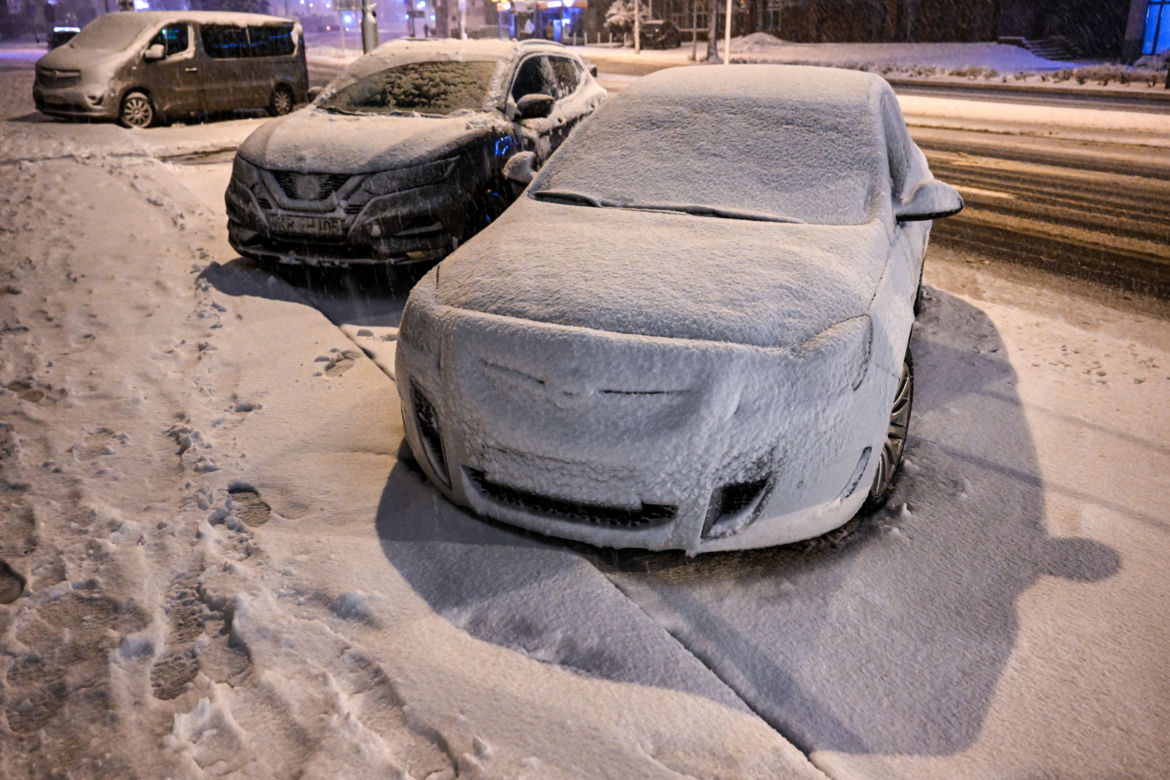Atak zimy w Polsce. Na drogach ślisko!