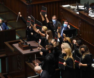 Bunt kobiet. Polska płonie.