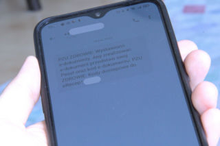 Dowód i e-recepta w telefonie. Dwie proste aplikacje, które warto znać