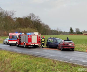 Wypadek na trasie trasie Sikorz - Trzciany! Jedna osoba w szpitalu! [ZDJĘCIA] 