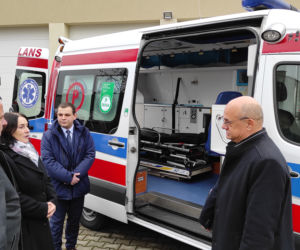 Przekazanie ambulansu dla Stowarzyszeniu Malta Służba Medyczna